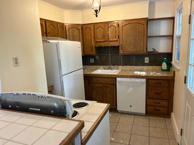12 Arundel Road – photo 1 of 17
