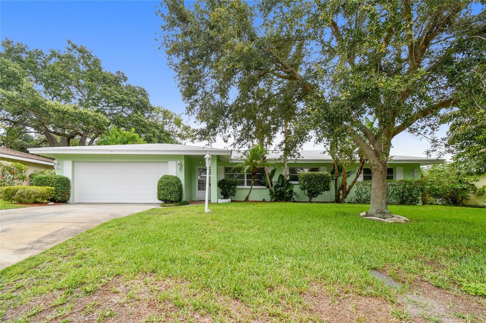 2111 LANAI Avenue – photo 1 of 44