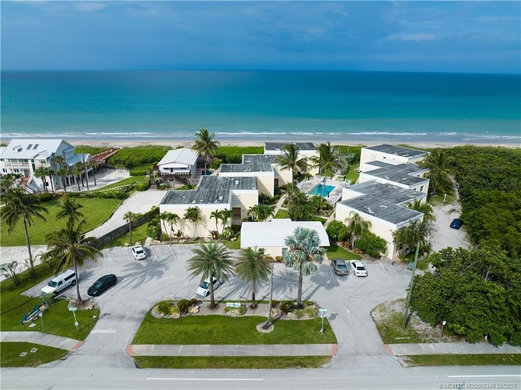3541 NE Ocean Boulevard – photo 1