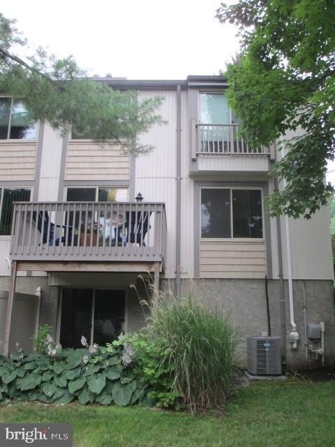 35 EASTFORD Court – photo 1 of 17