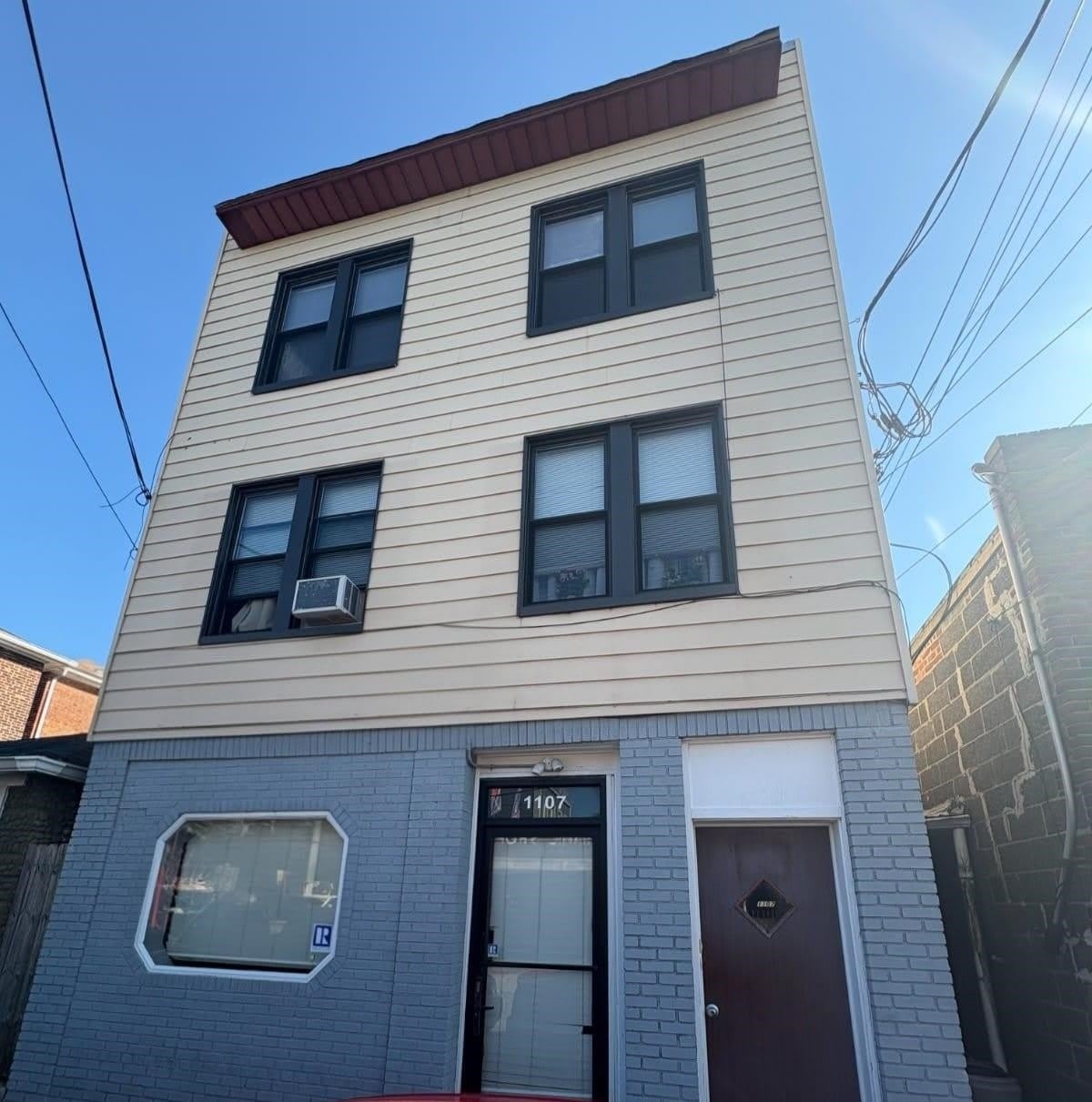 1107 72ND ST – photo 1 of 9