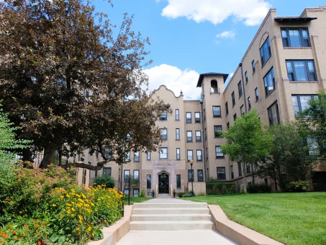 Belmont Buckingham – photo 1