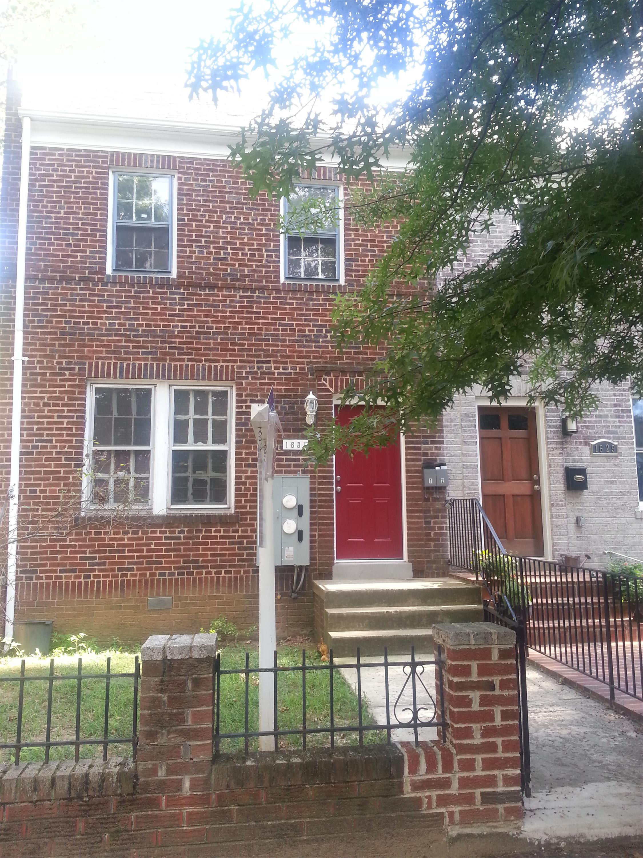 1631 E Street Se 1 – photo 1