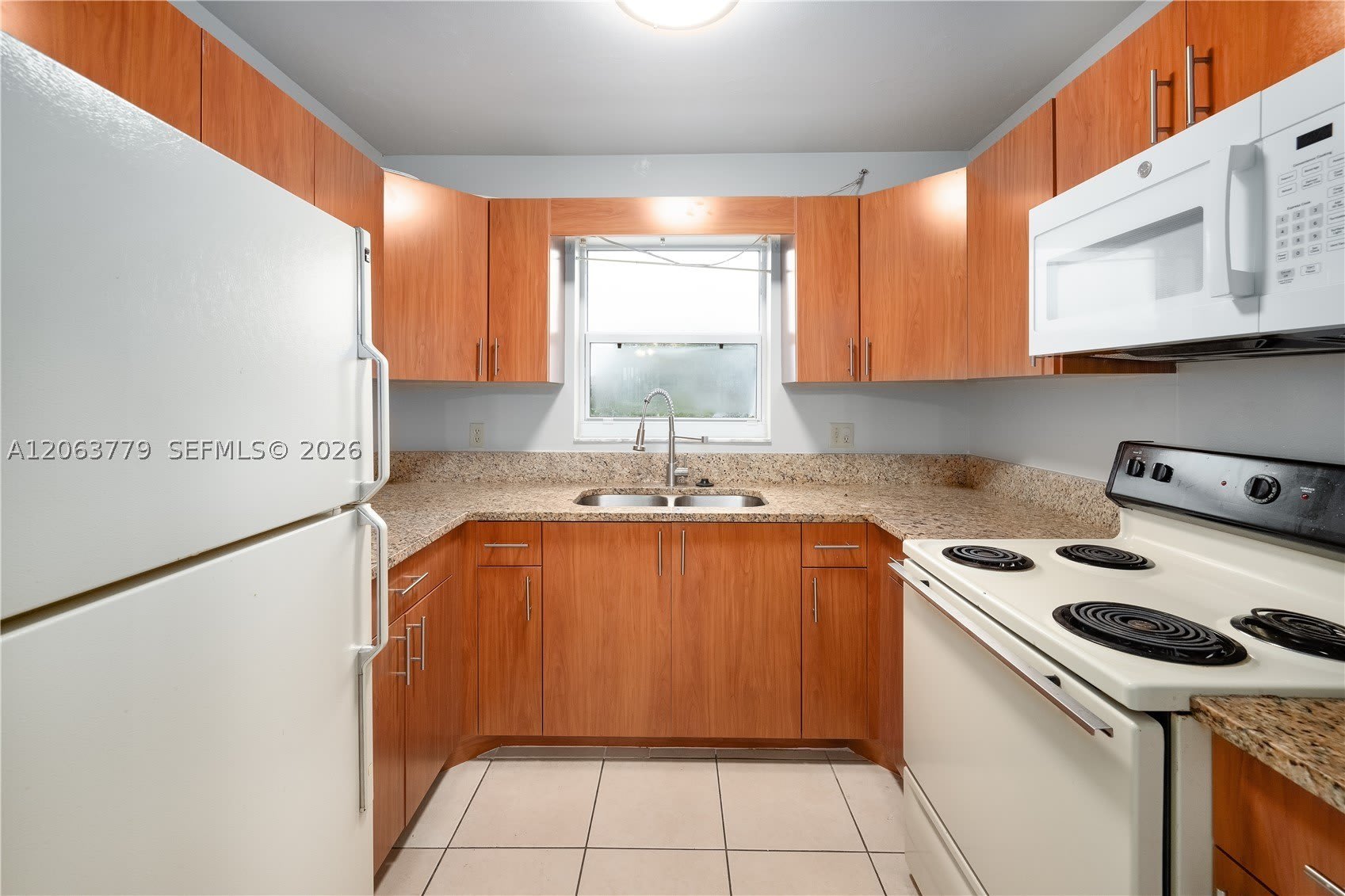 2683 Lakehaven Rd – photo 1