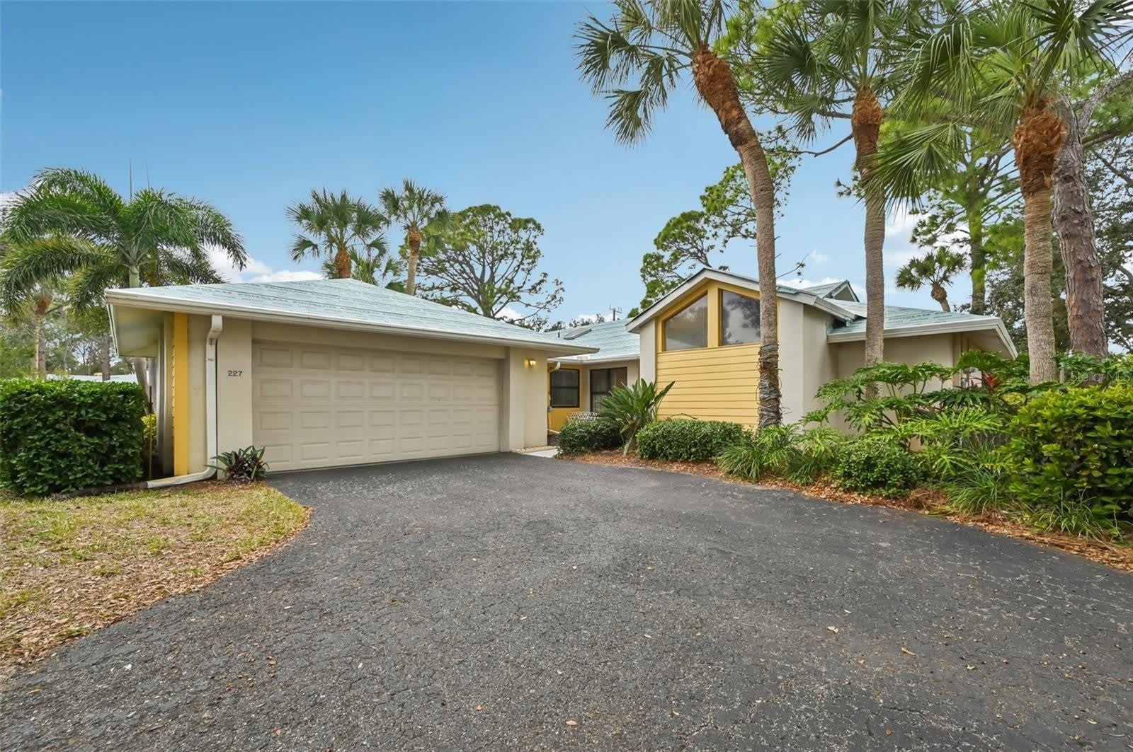 227 Southampton Drive – photo 1