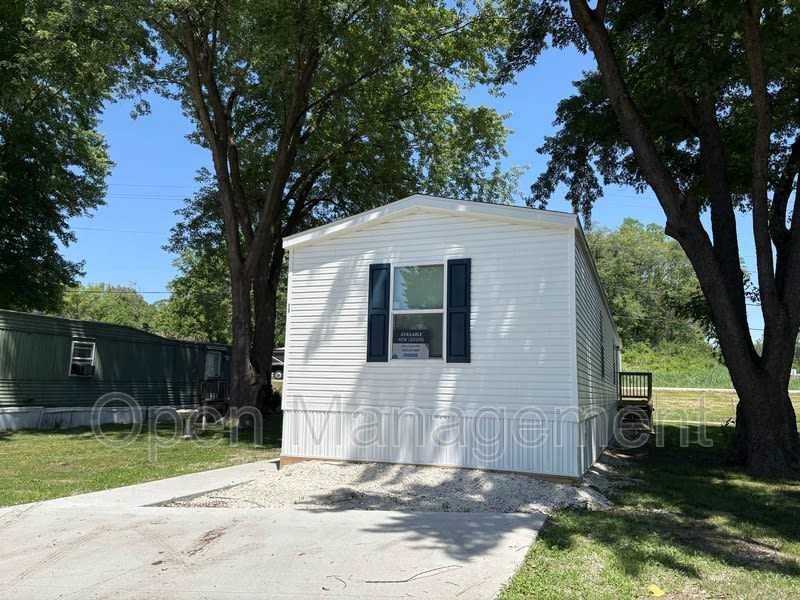 1400 Cleveland Rd – photo 1 of 15