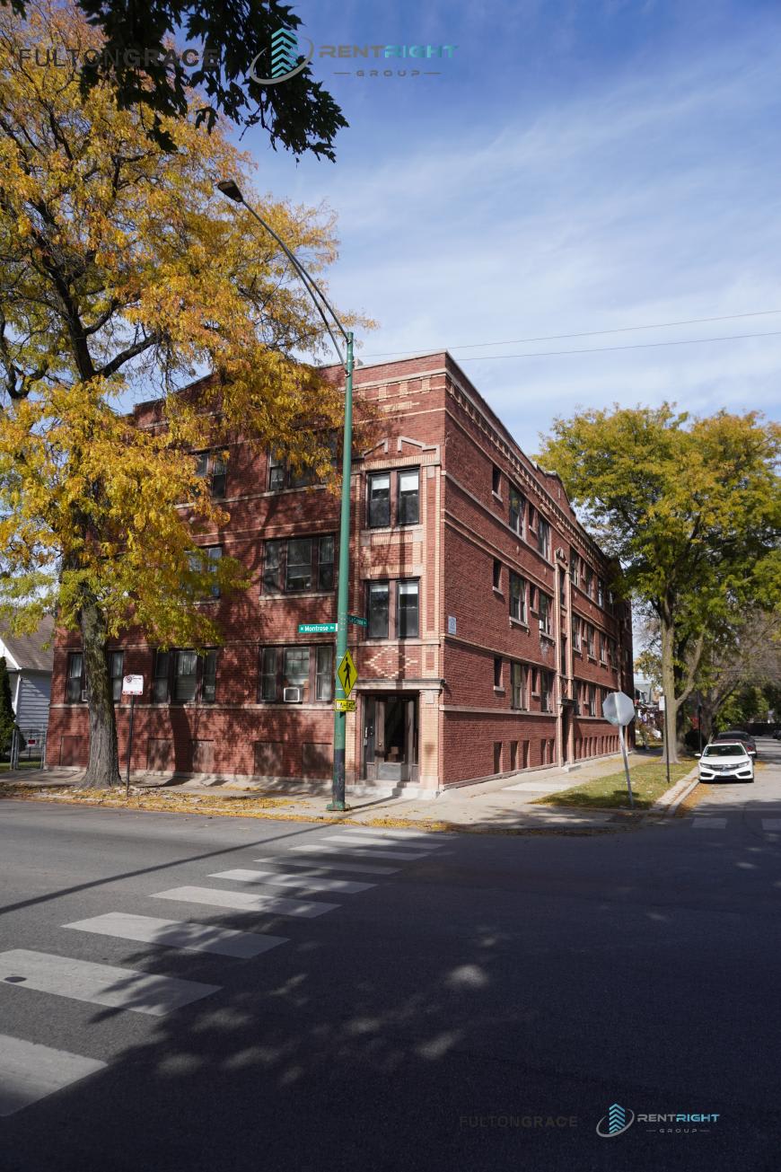 4832 W Montrose Ave – photo 1