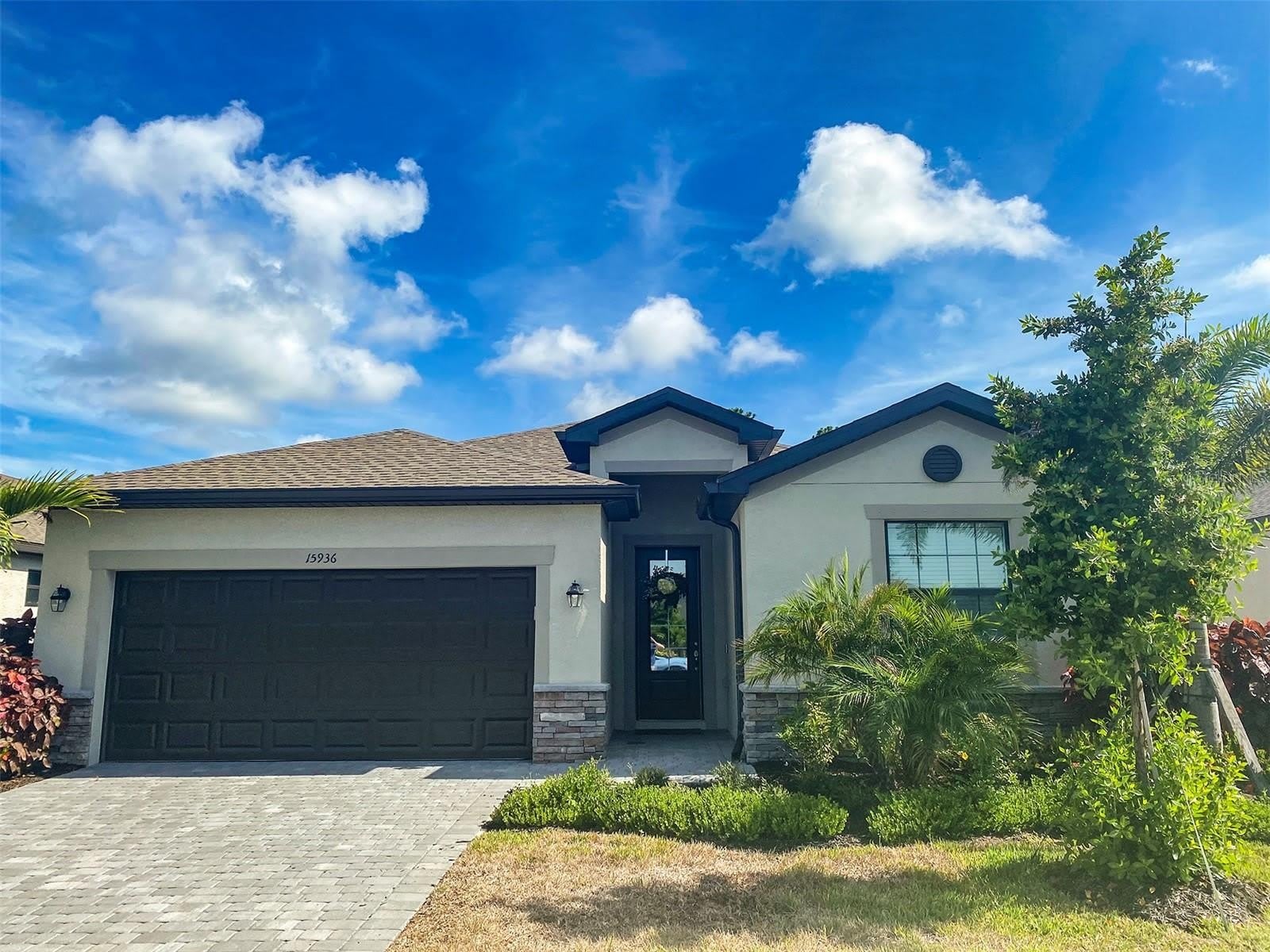15936 HONEYSUCKLE Street – photo 1