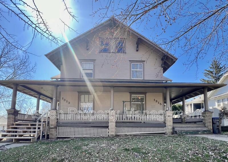 1313 Division Street – photo 1 of 14