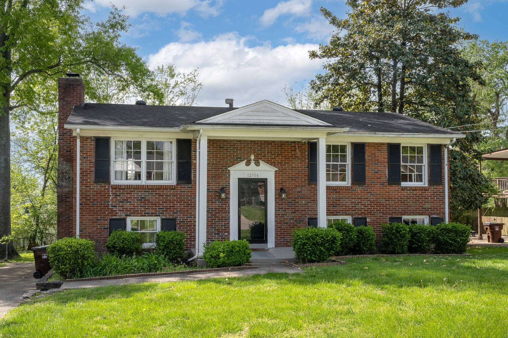 Beautiful Middletown Home 5 Beds 2 Baths – photo 1 of 25