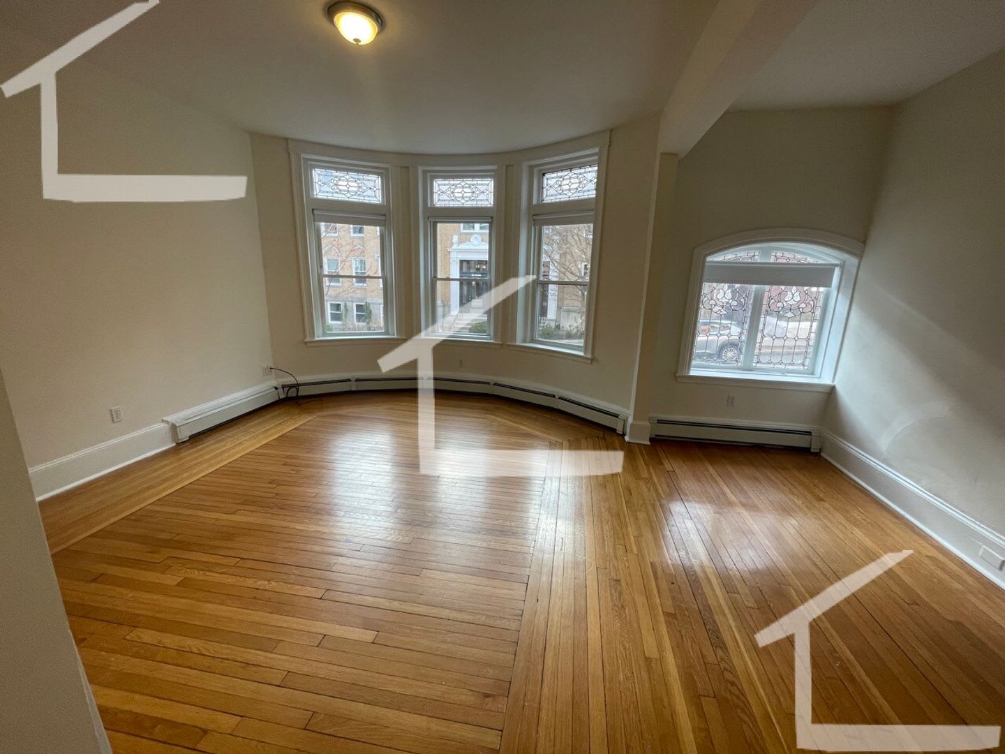 Large Studio Available 6/1/26 – photo 1