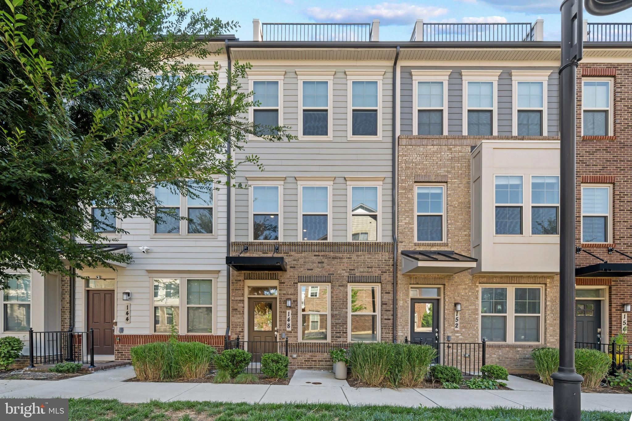 148 STOWE Drive – photo 1