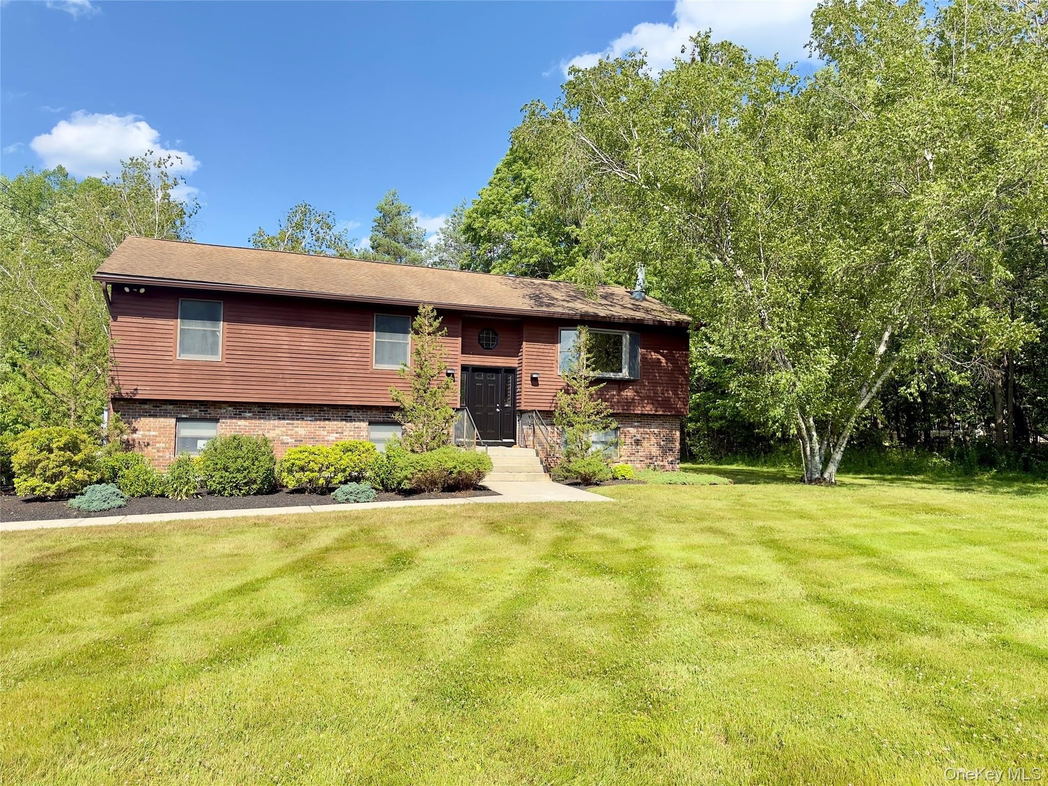 709 Bloomingburg Road – photo 1
