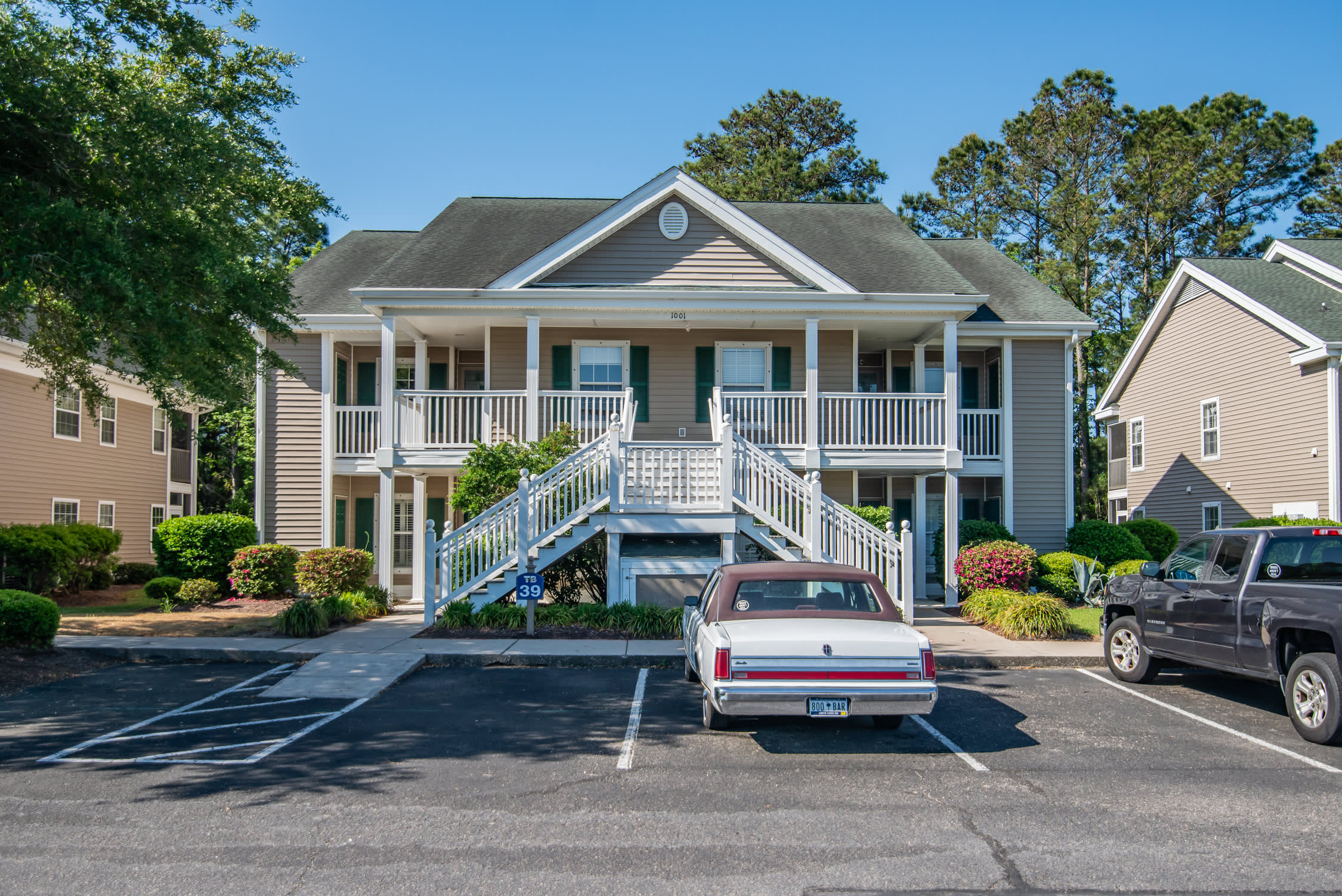 1001 Blue Stem Dr – photo 1 of 111