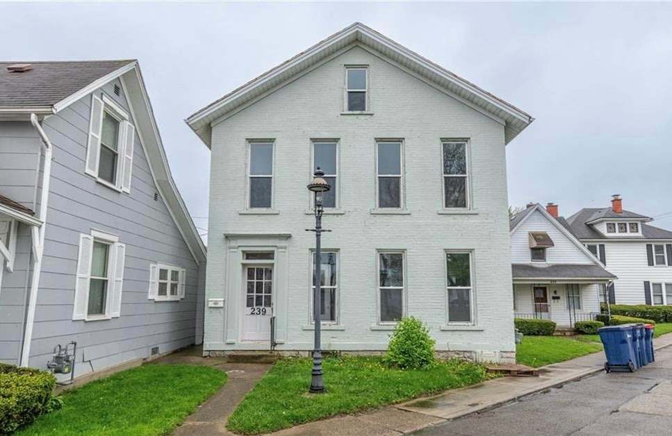239 1 2 Broadway – photo 1 of 17