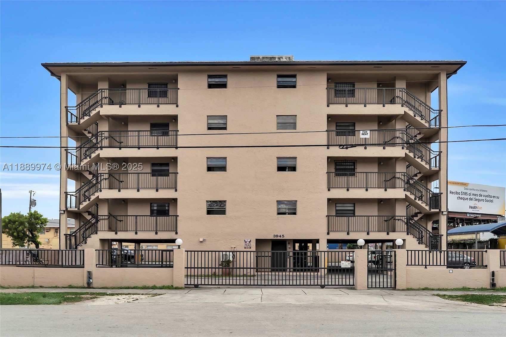3945 SW 89th Ave – photo 1 of 24