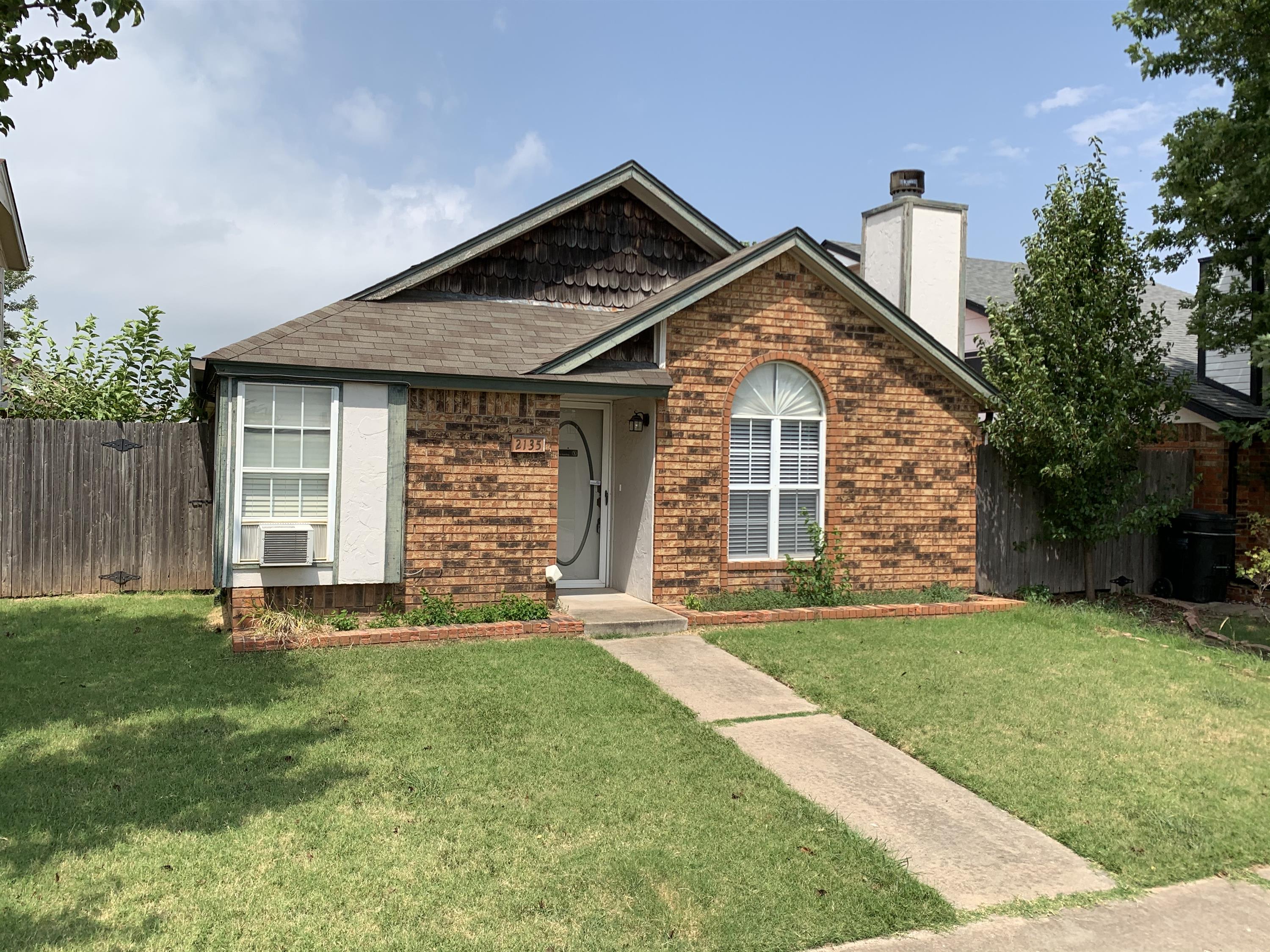 2135 Goodrich Drive – photo 1