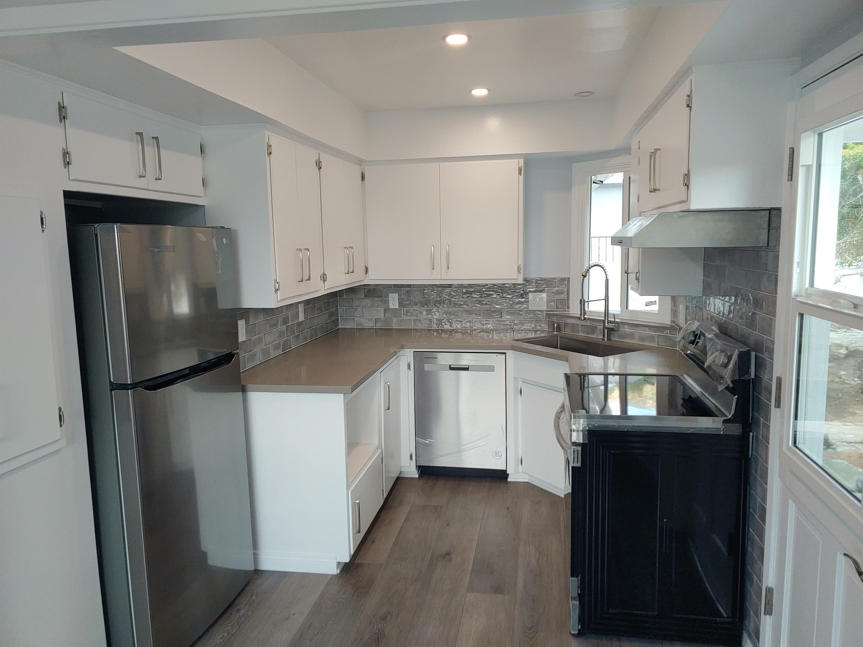 259 261 E Sturtevant Drive 259 Sturtevant – photo 1 of 42