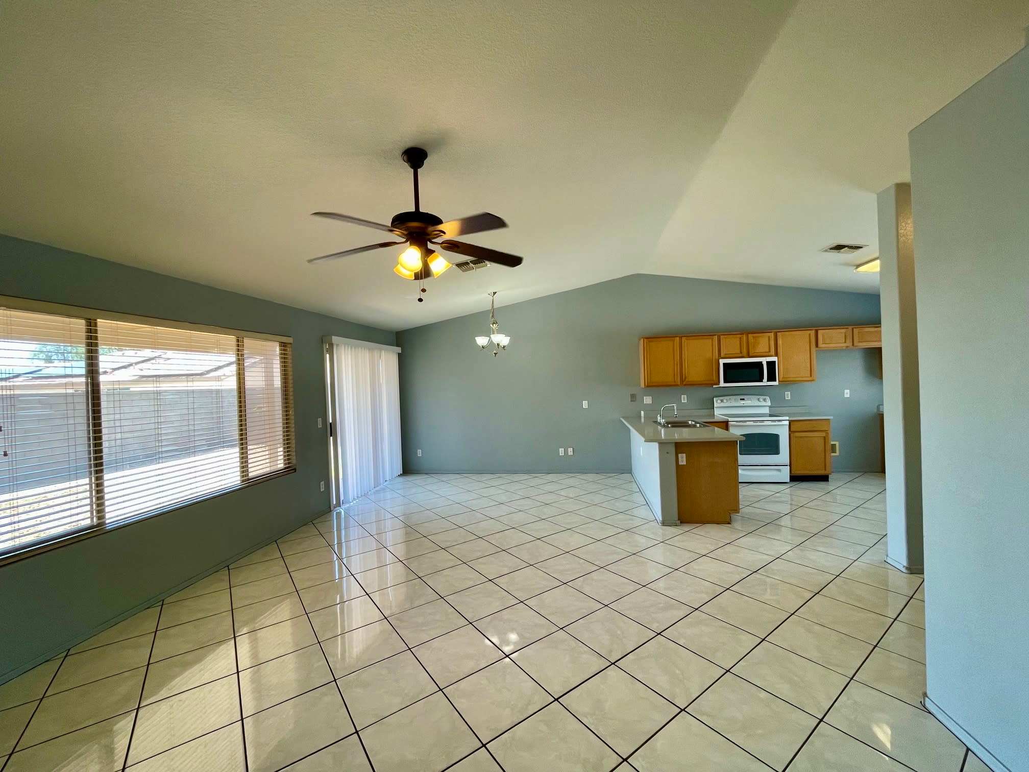 807 E Centre Ave – photo 1