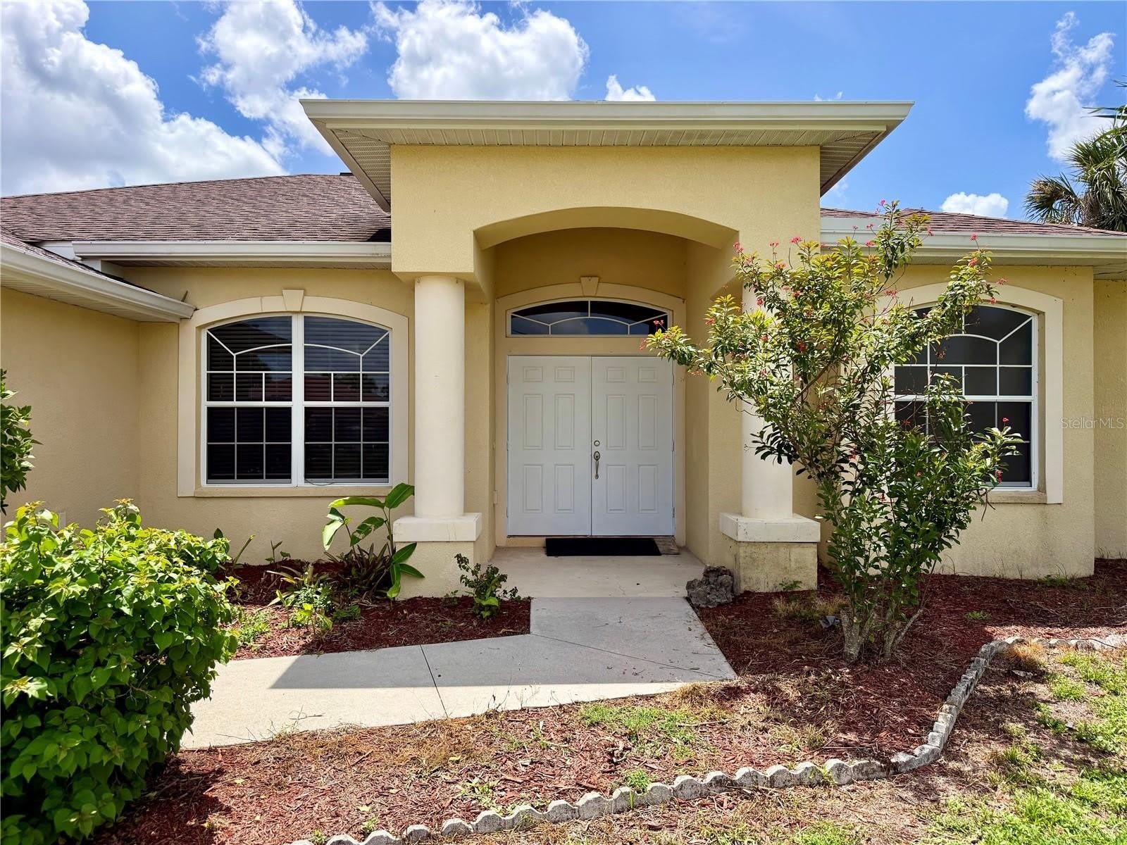 1204 S SAN MATEO Drive – photo 1