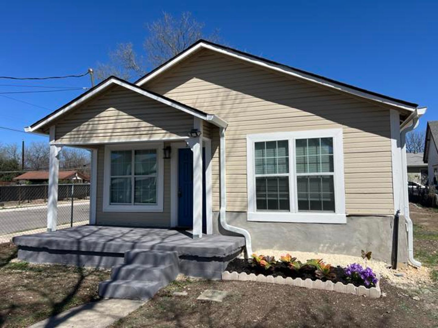 Fantastic Home Near Downtown – photo 1