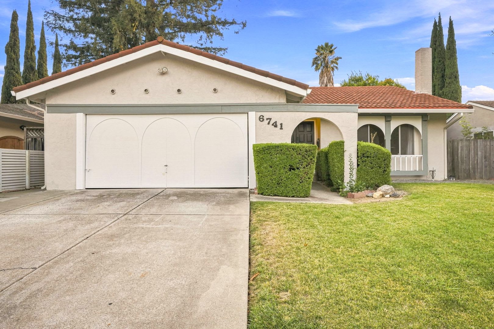 Beautifully Updated 4 Bed 2 Bath Home – photo 1