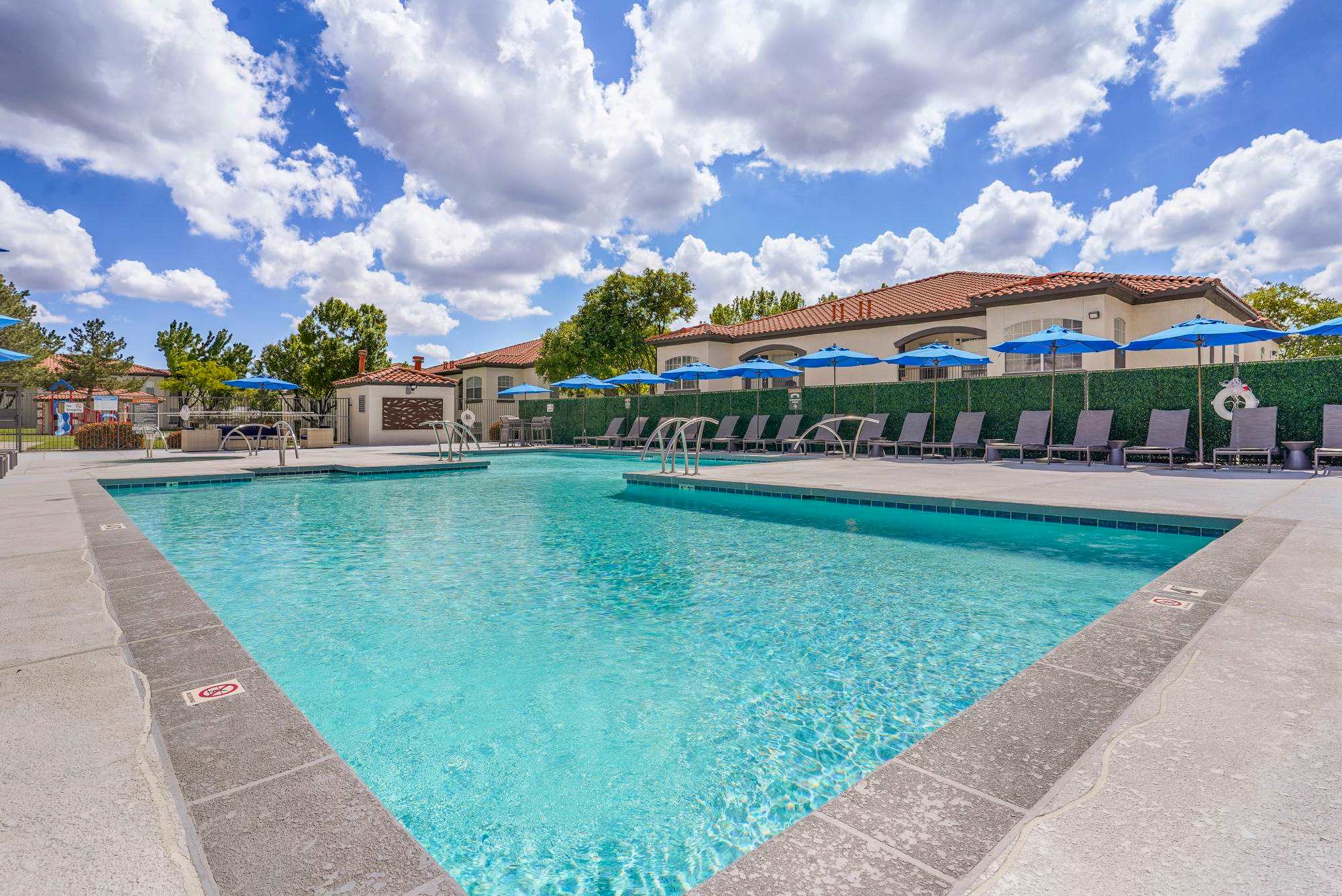 La Ventana Apartments – photo 1