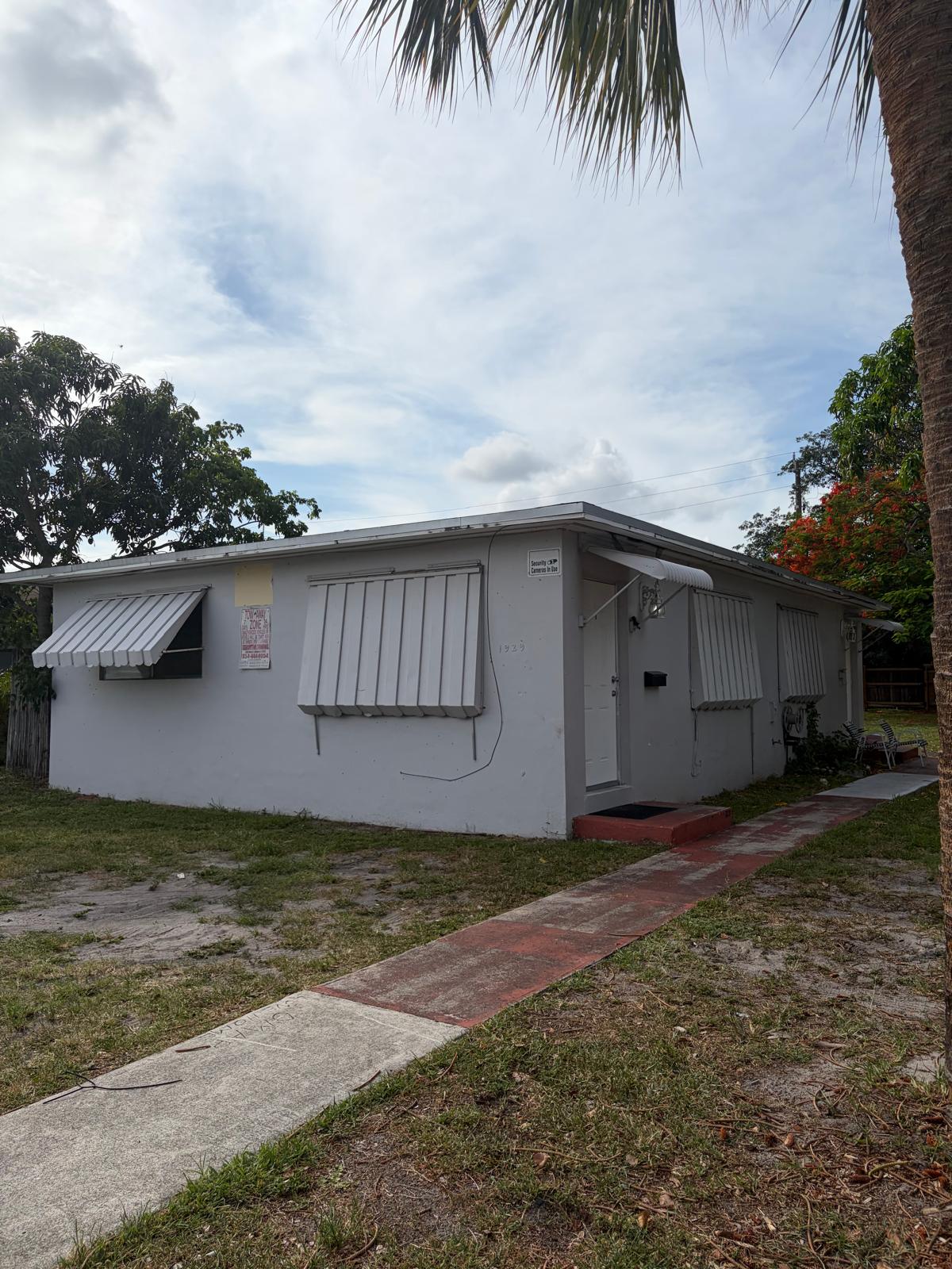 1929 Thomas St, Unit 1 – photo 1