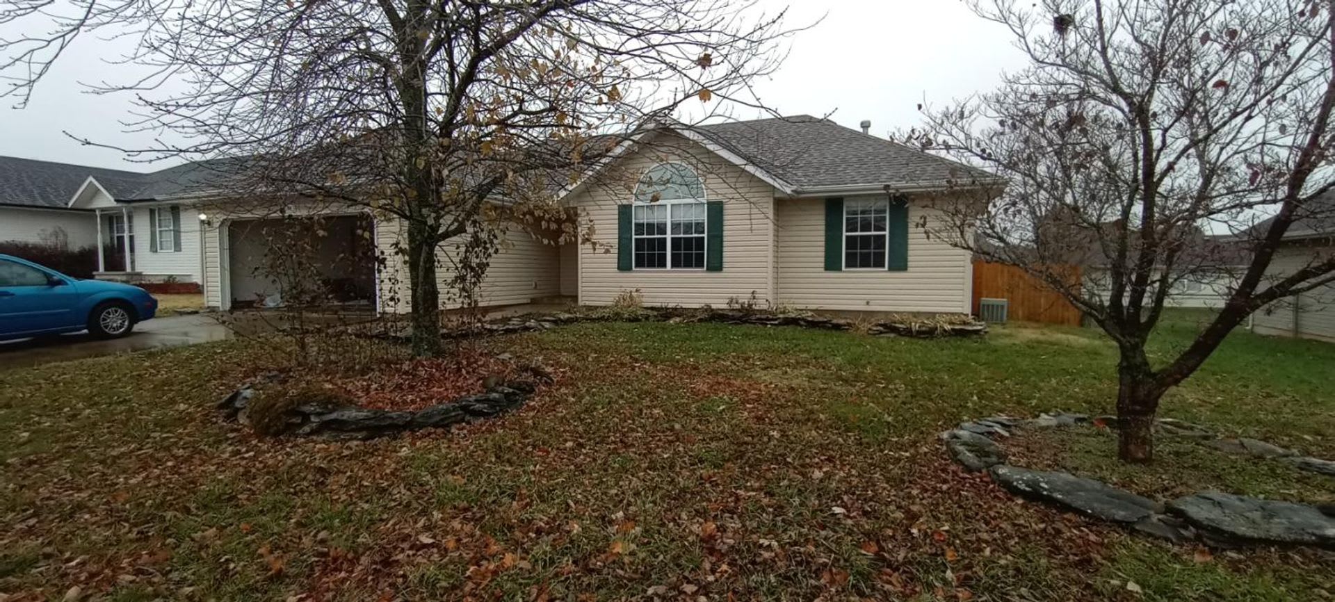 3 Bed 2 Bath 2 car Home for rent in Republic MO! – photo 1 of 18