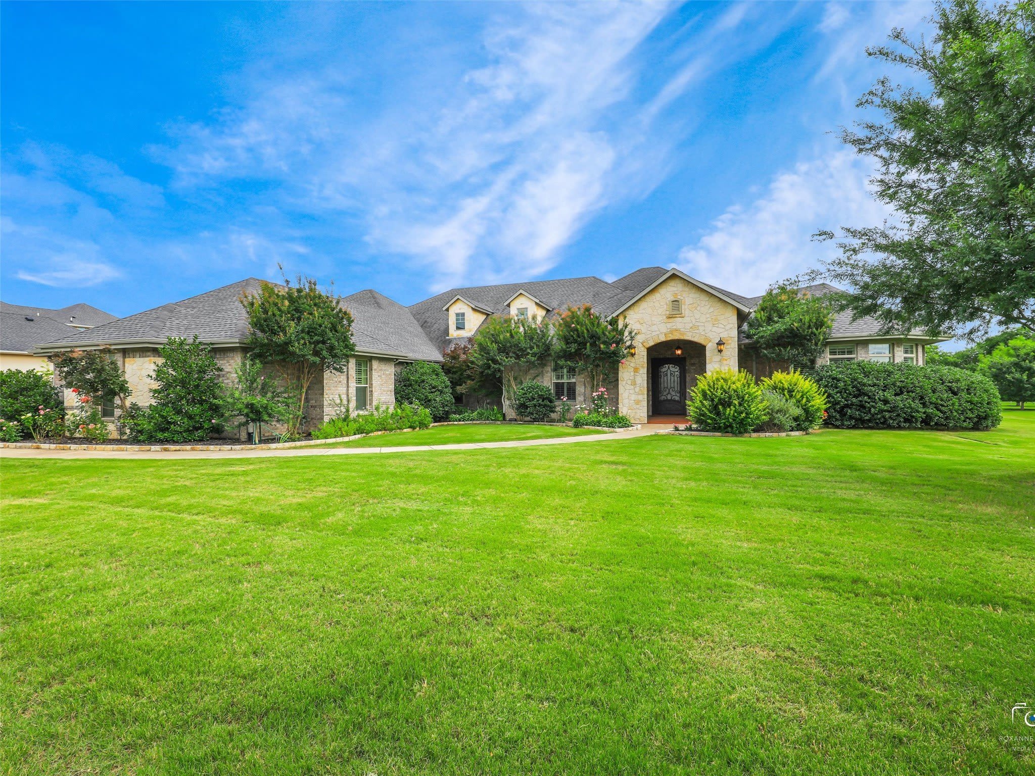 4428 Lake Breeze Drive – photo 1