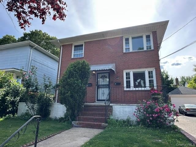 13 Juniper Road – photo 1 of 9