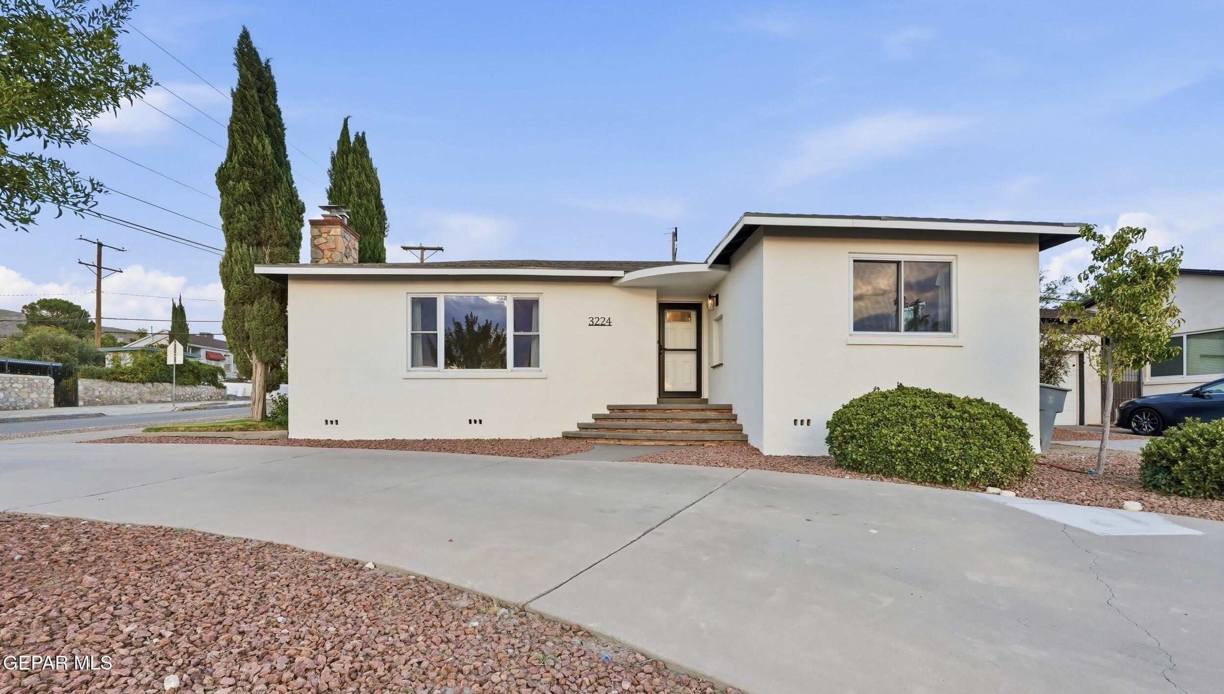 3224 N Stanton Street – photo 1