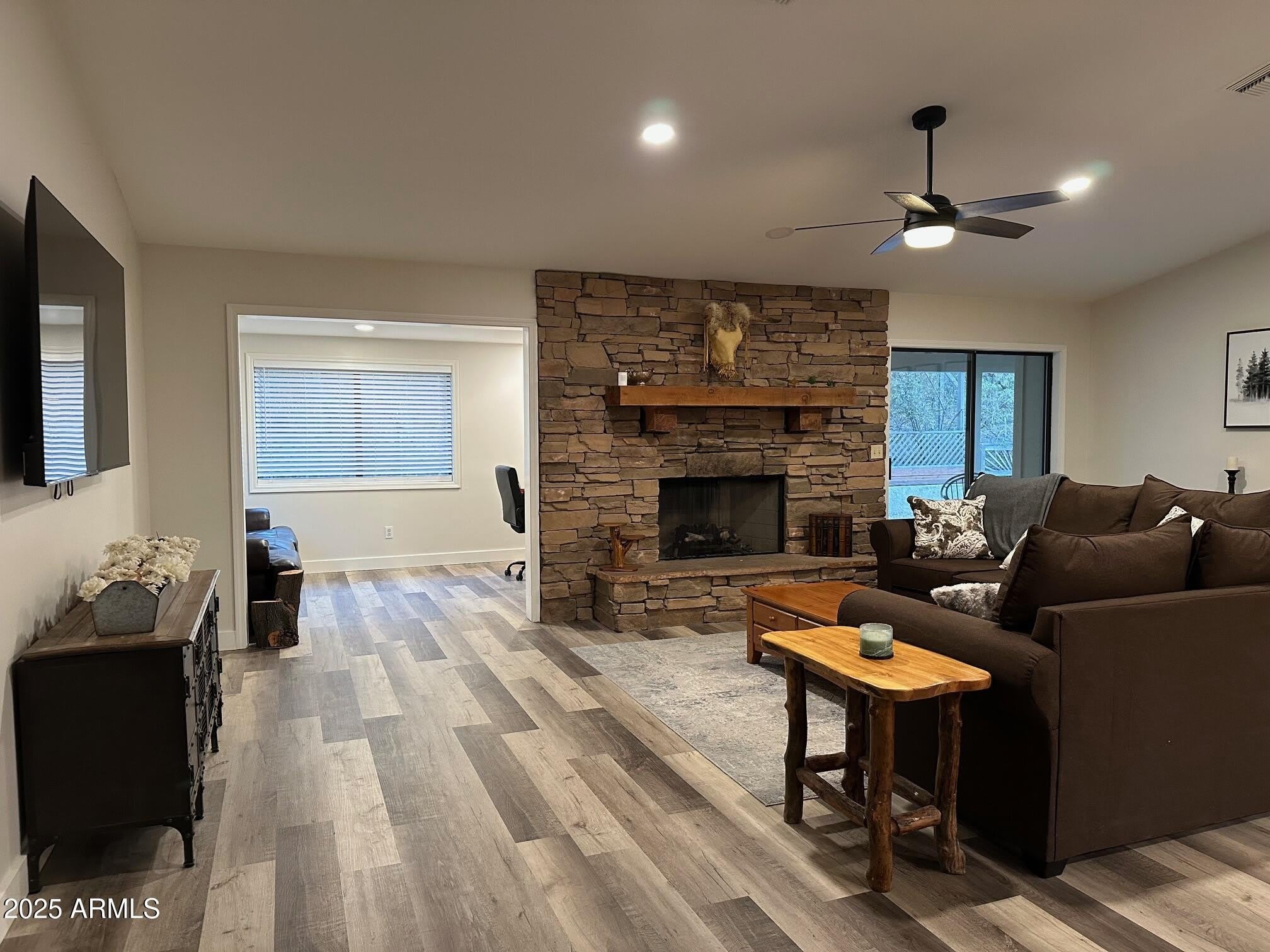 304 N MOGOLLON Trail – photo 1 of 26