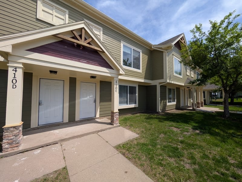 408 East 15th Street – photo 1 of 17