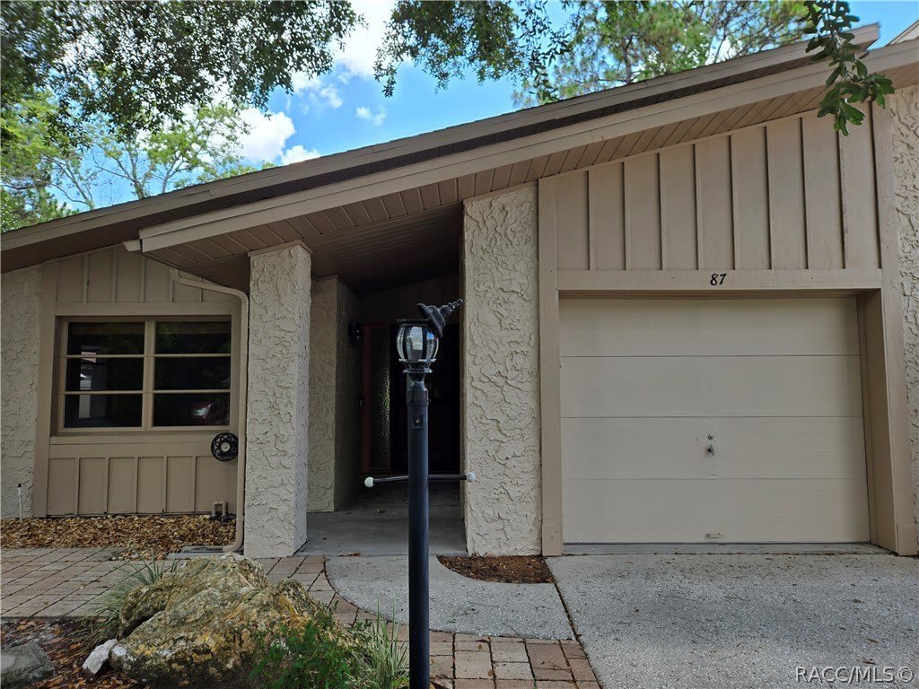 87 Golfview Drive – photo 1 of 27
