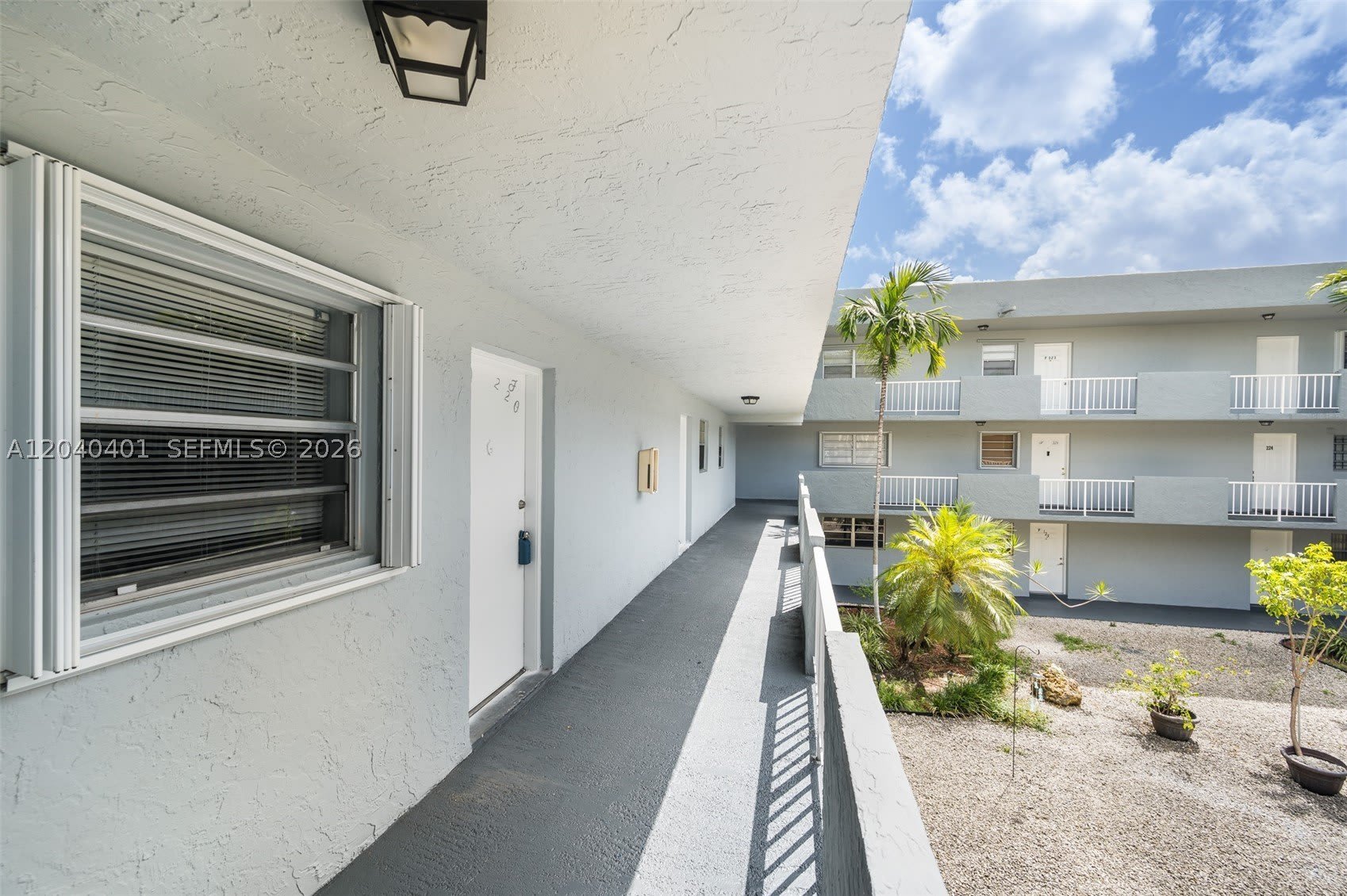 1725 W 60th St – photo 1