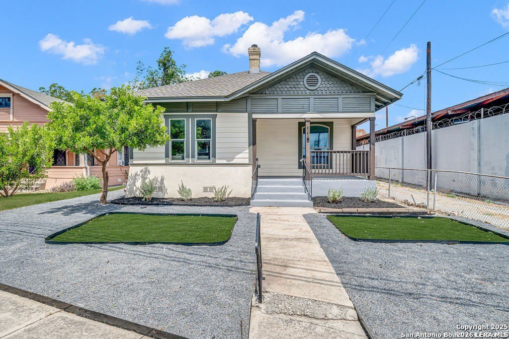 115 W HIGHLAND BLVD – photo 1