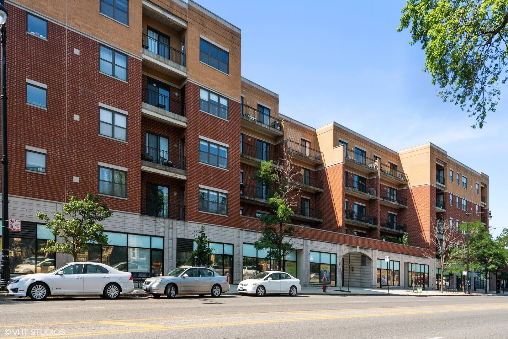3125 W Fullerton Avenue – photo 1
