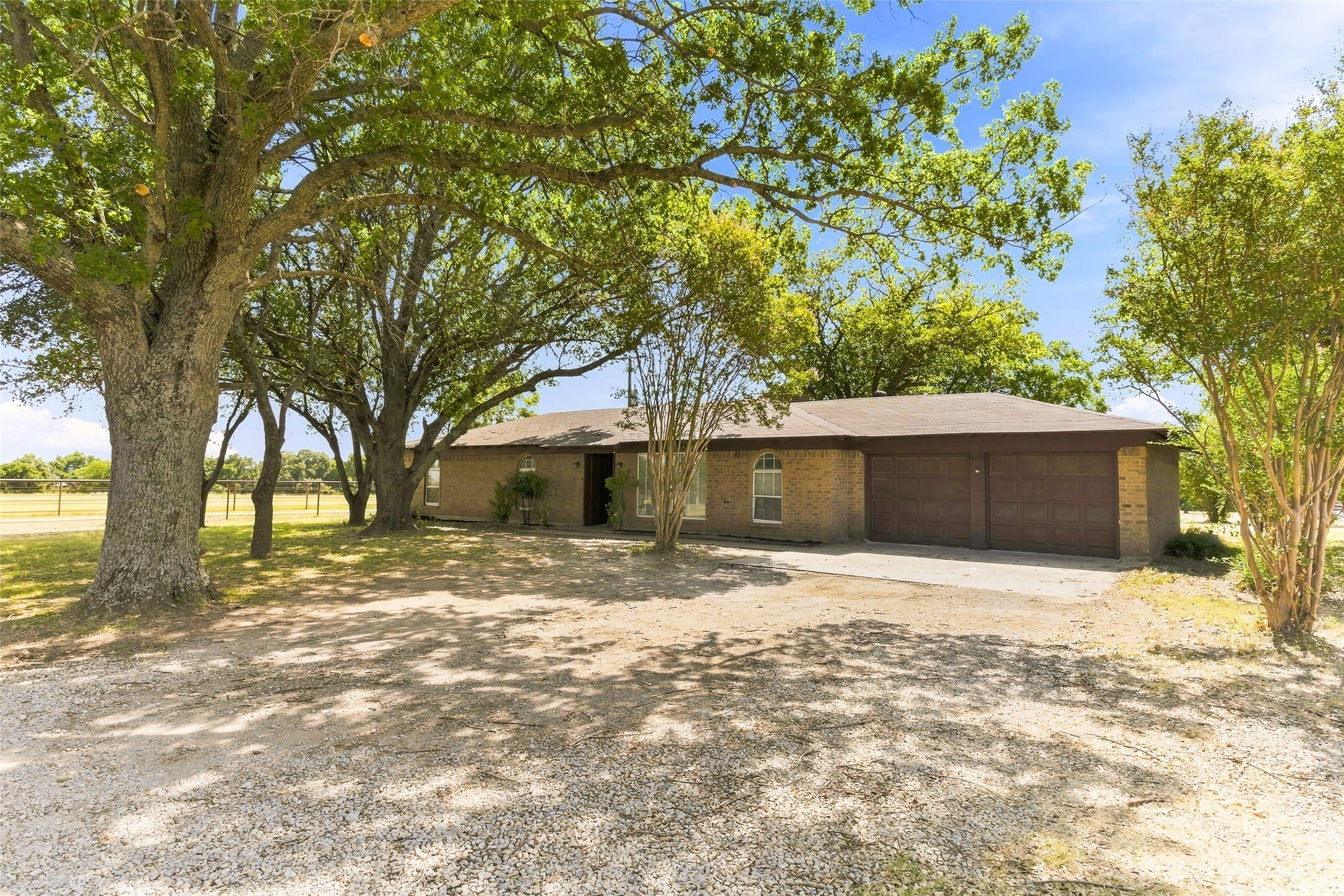 532 S Fm 1187 – photo 1 of 34