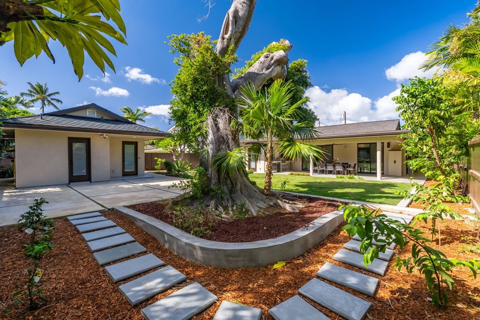 Kahala Zen: Spacious Modern Oasis w/ Studio, Garden & Lush Garden – photo 1