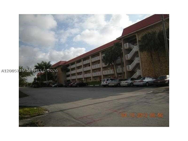 1700 NW 58th Ter – photo 1