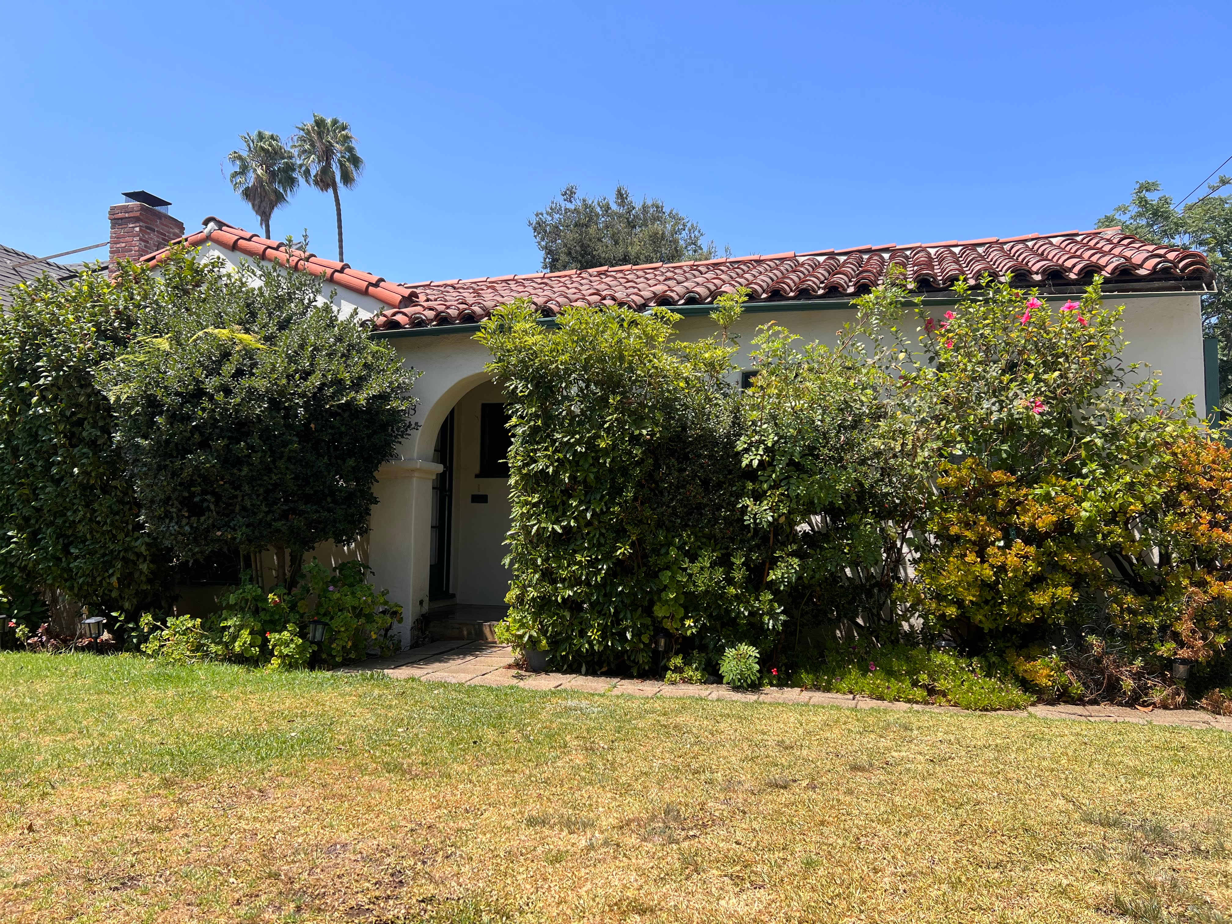 415 North Bushnell Avenue – photo 1