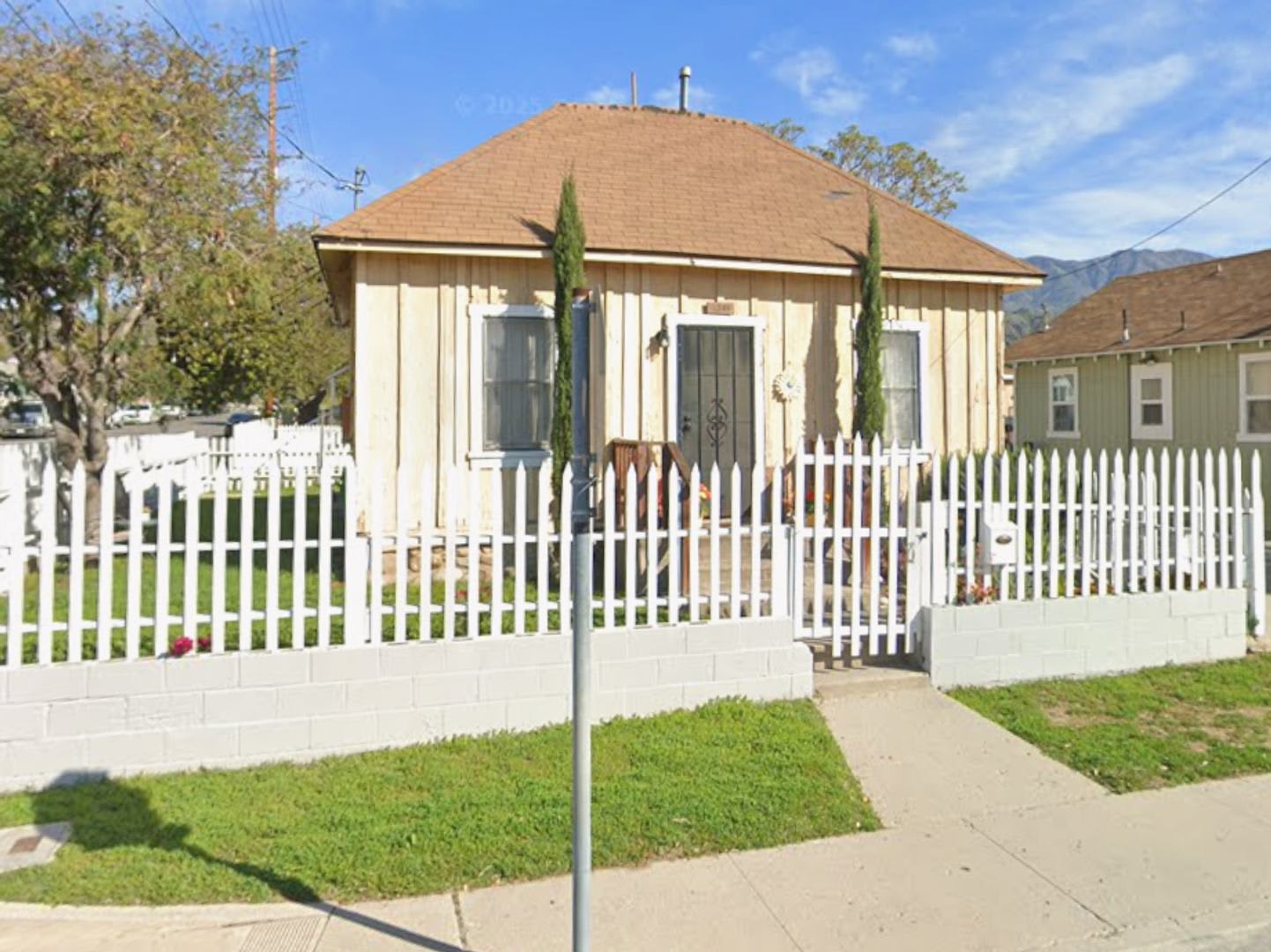 2 Bed 1 Bath House – photo 1 of 11