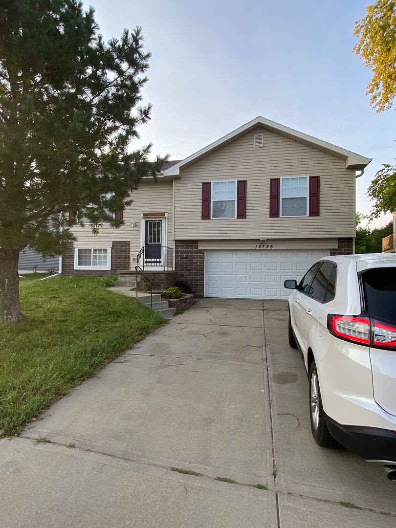 3 Bedroom/ 2 Bathroom $1895 – photo 1 of 16