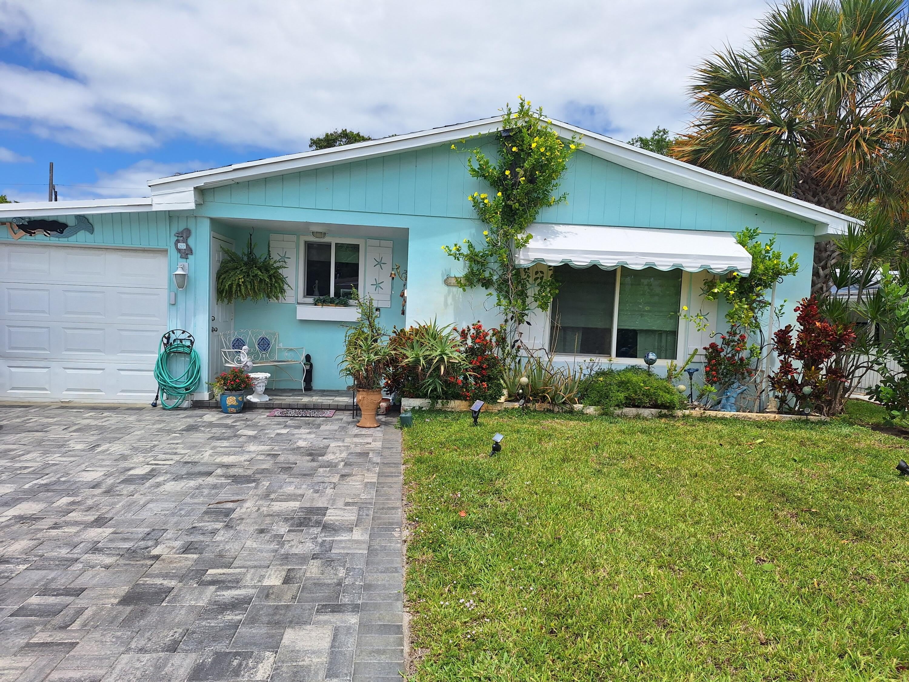 217 SE 2nd Avenue – photo 1