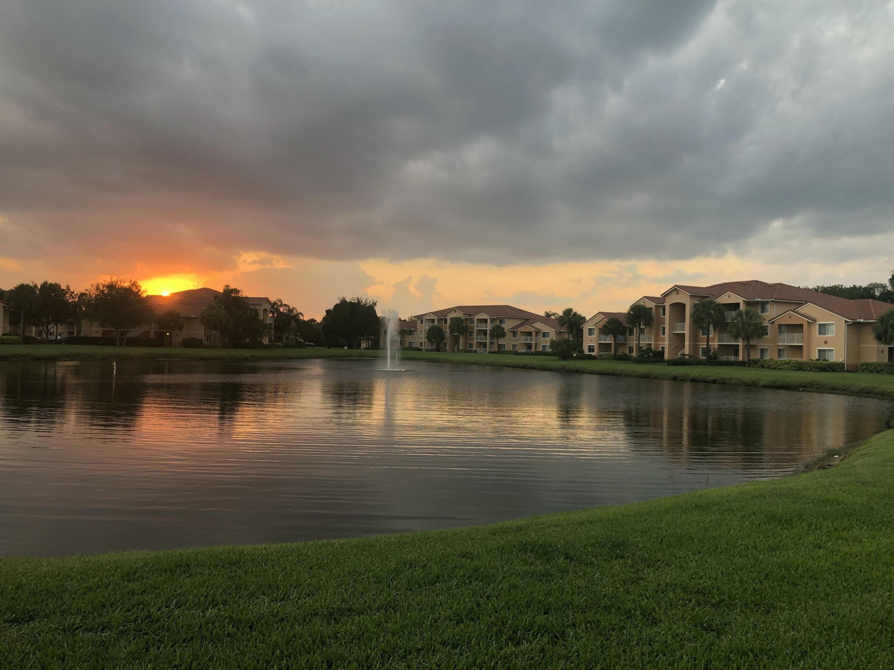 181 SW Palm Drive – photo 1