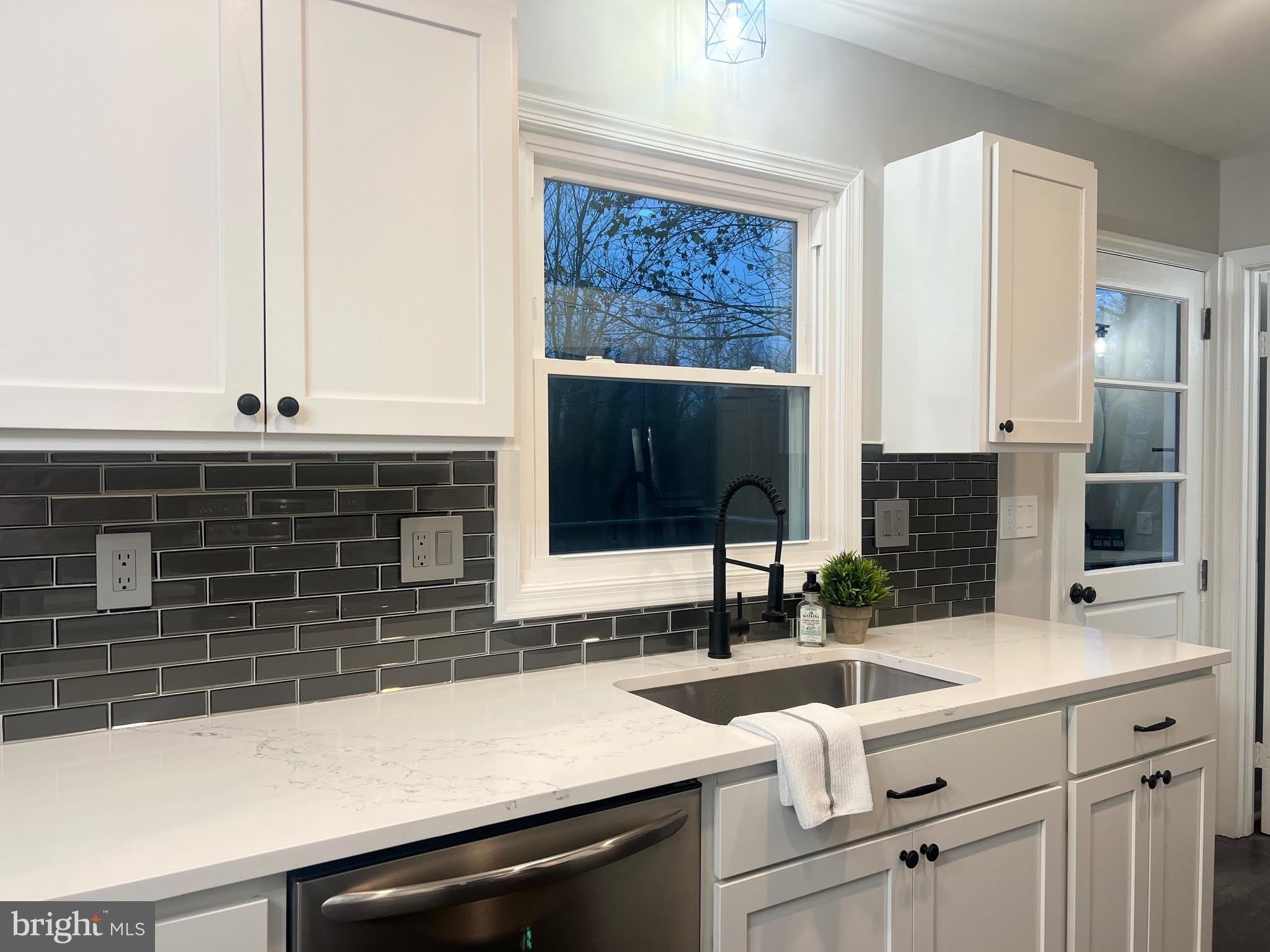7389 BUNKER HILL Road – photo 1 of 51