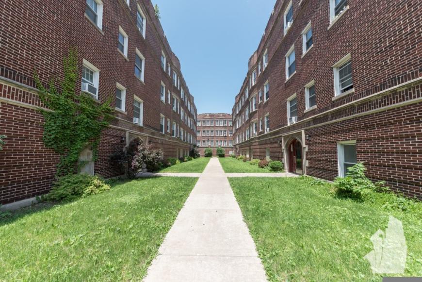 2002 W Foster Ave – photo 1