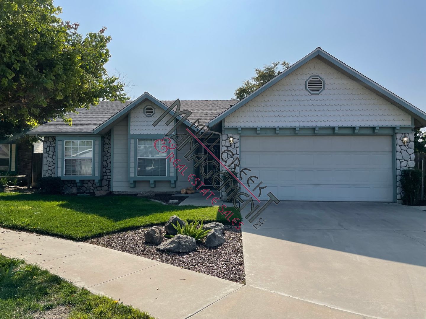 Home in Tulare – photo 1