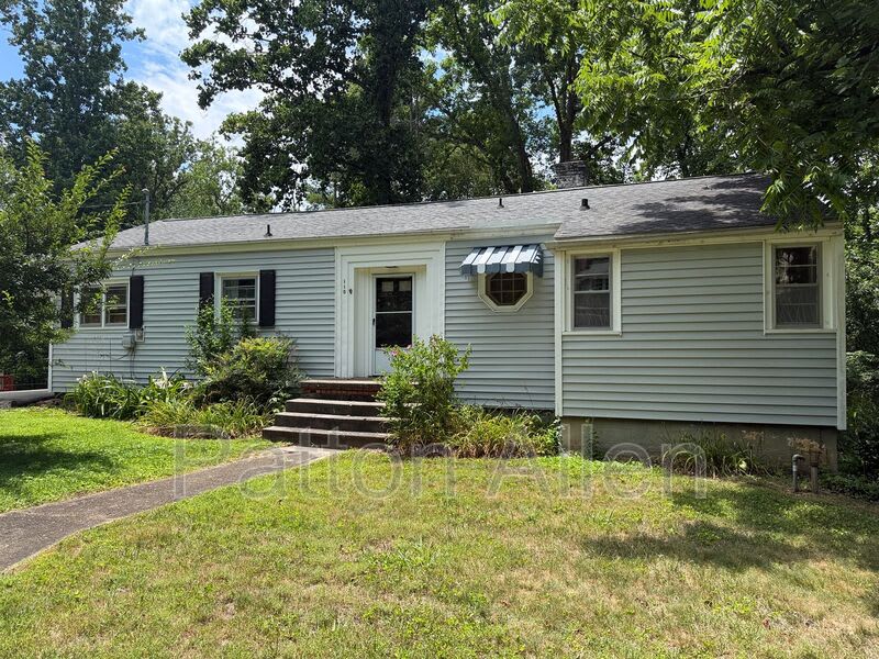 110 Locust Ct – photo 1 of 29